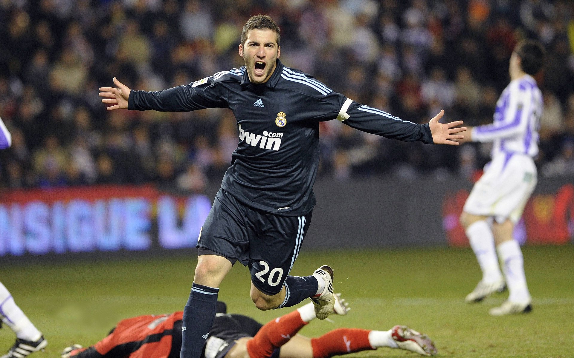 九游官网pc-南美洲球队在美洲杯上发挥亮眼，赢得球迷喝彩，南美洲球会杯积分榜